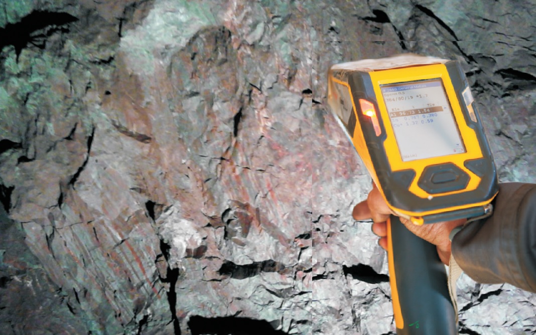 Application Development for a Secondary Emission Monitor Mistral